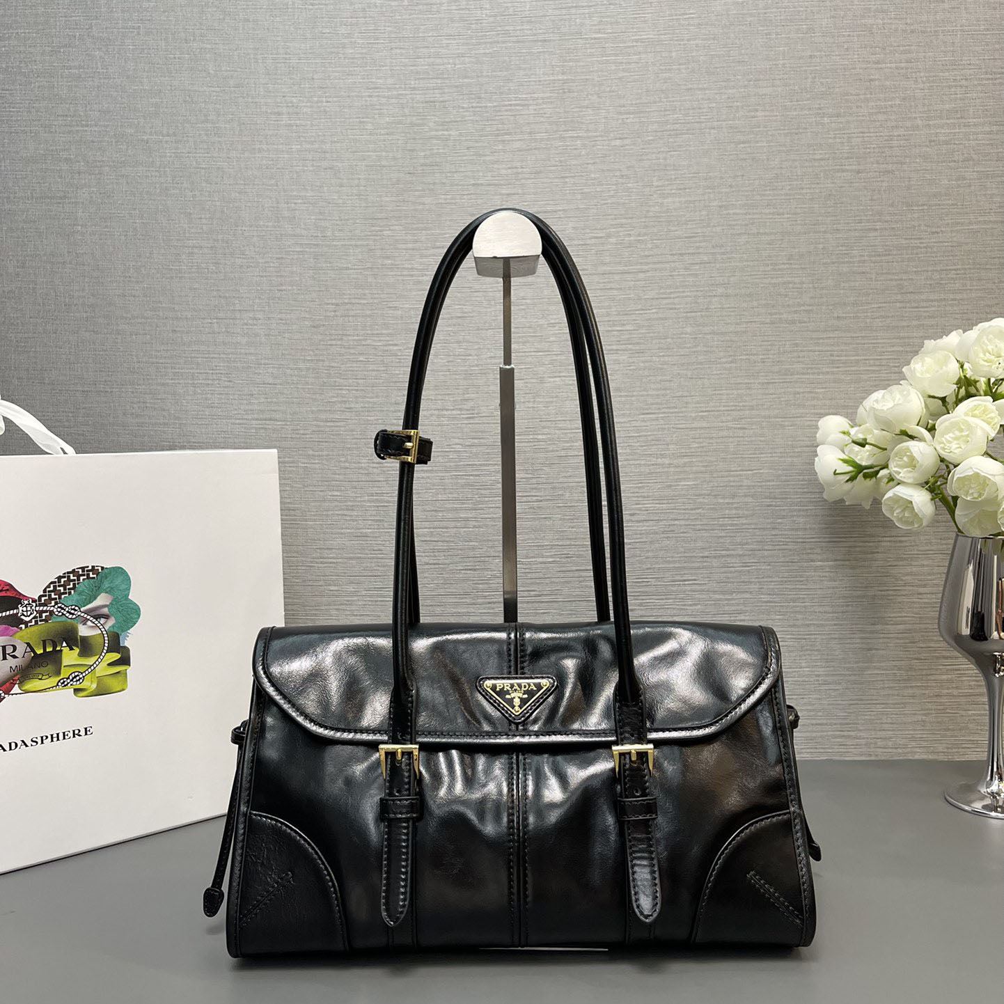 Pra*a top handle bags
